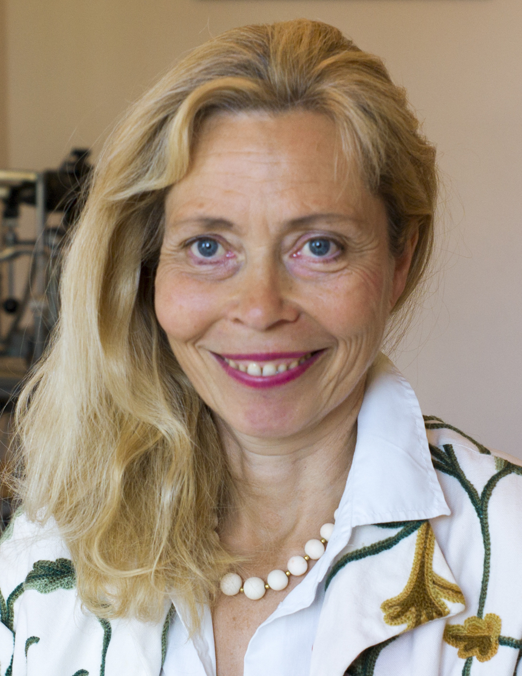 Claudia Sinclair, Heilpraktikerin Praxis in Berlin mit den Schwerpunkten Augendiagnose, Antlitzdiagnose, Pflanzenheilkunde und Komplexhomöopathie. 